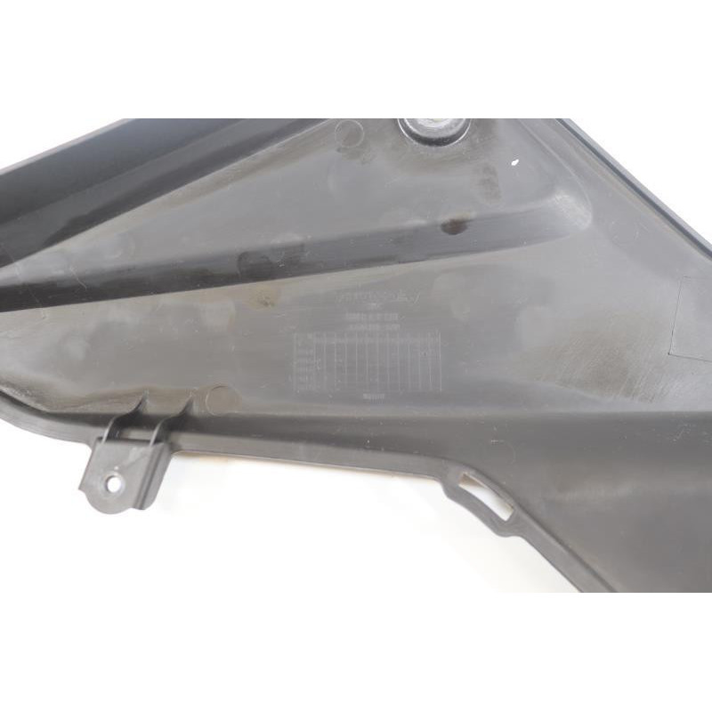 Demi flanc de selle droit HONDA CBF 125 2015 à 2016