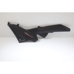 Demi flanc de selle gauche HONDA CBF 125 2015 à 2016