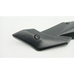 Demi flanc de selle gauche SUZUKI GSR 750 2011 à 2016