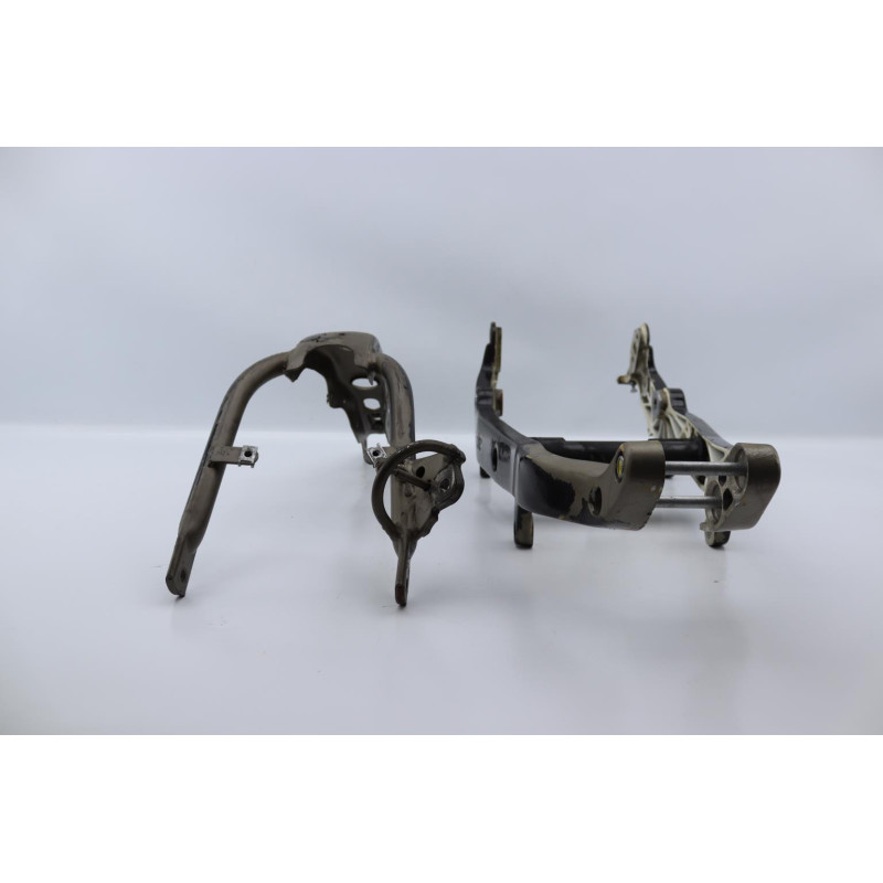 Berceau de cadre droit APRILIA PEGASO 650 1994 à 1996