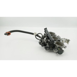 Rampe d'injection TRIUMPH STREET TRIPLE 675 R ABS 2013 à 2016