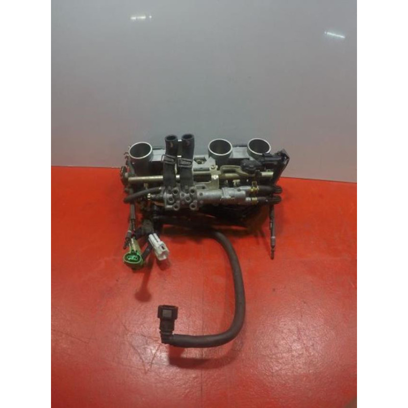 Rampe d'injection YAMAHA FZ6 600 N 2004 à 2006