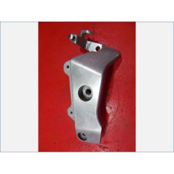 Support moteur droit HONDA CB 600 F HORNET 2000 à 2001