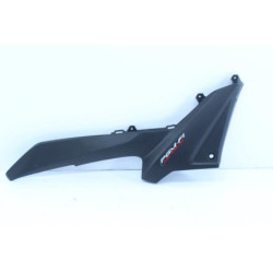 Demi flanc de selle gauche HONDA CBF 125 2015 à 2019
