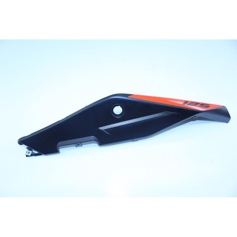 Coque arrière gauche APRILIA TUONO 125 2017 à 2020